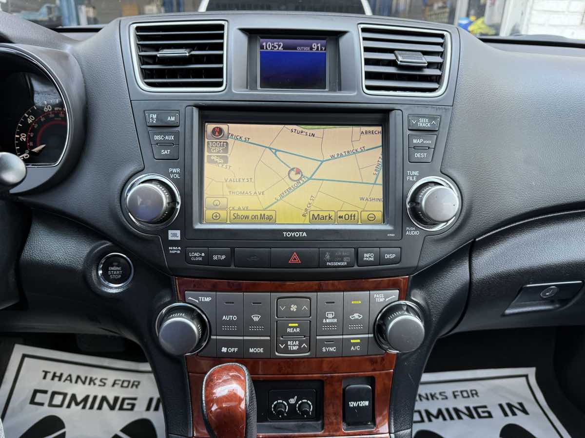 2012 Toyota Highlander Limited photo 16
