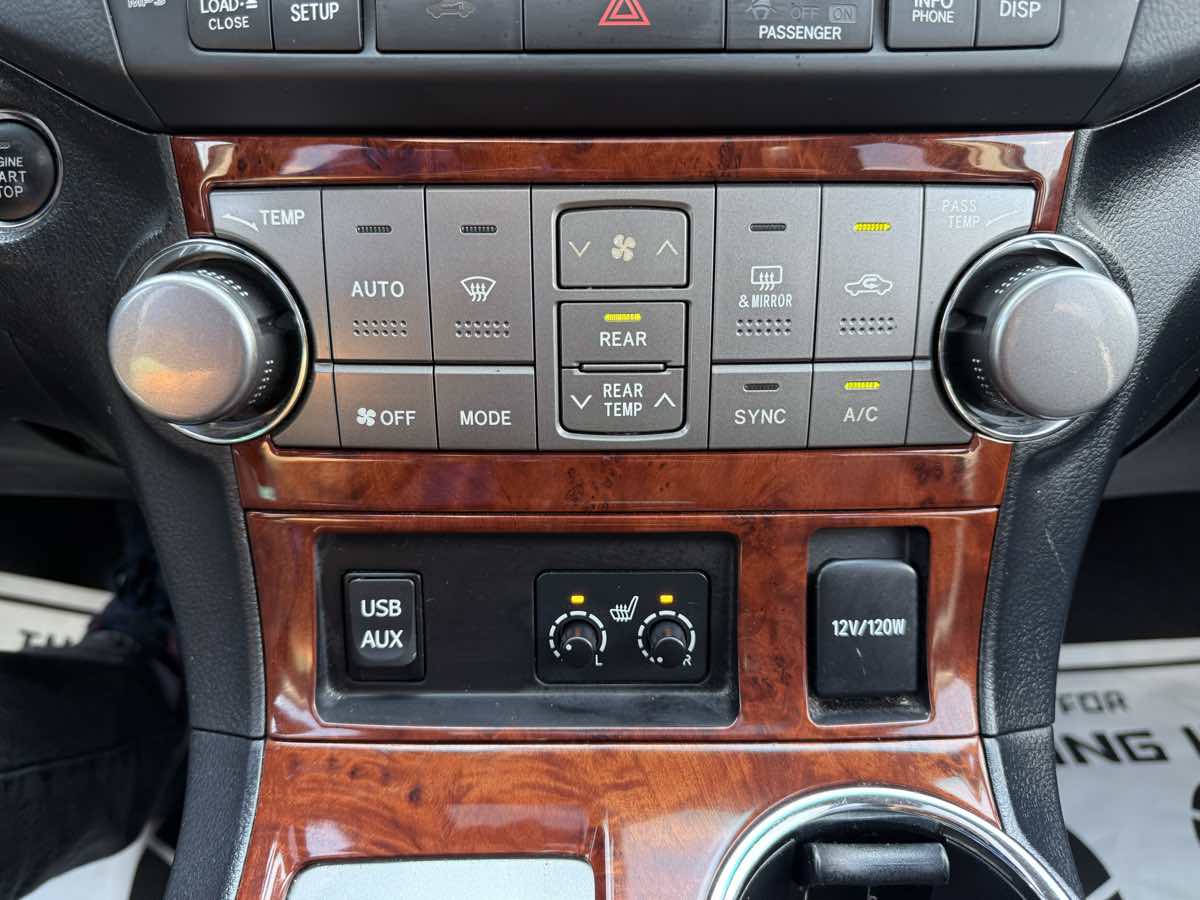 2012 Toyota Highlander Limited photo 18