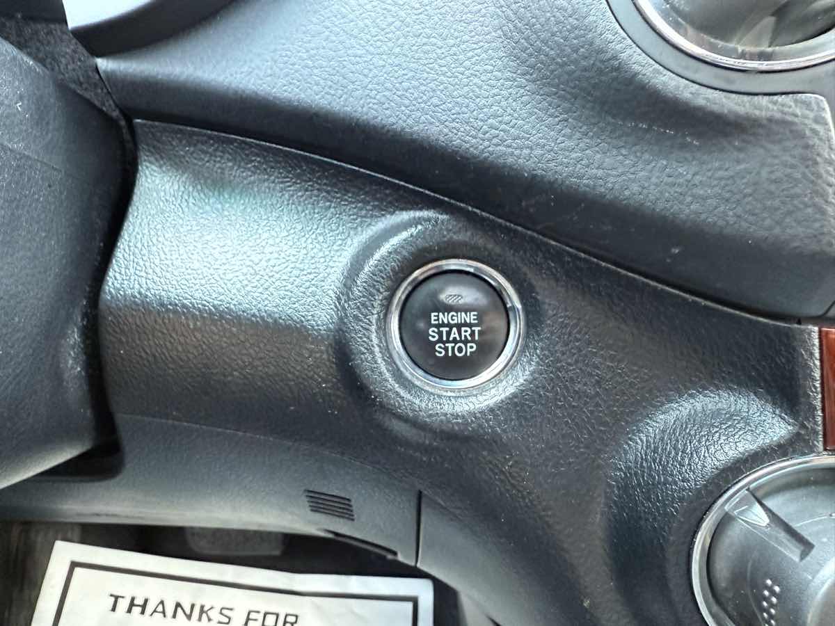 2012 Toyota Highlander Limited photo 24