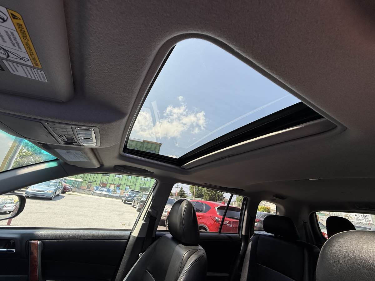 2012 Toyota Highlander Limited photo 21