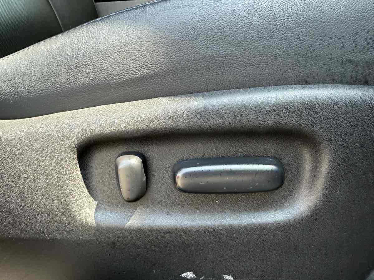 2012 Toyota Highlander Limited photo 26