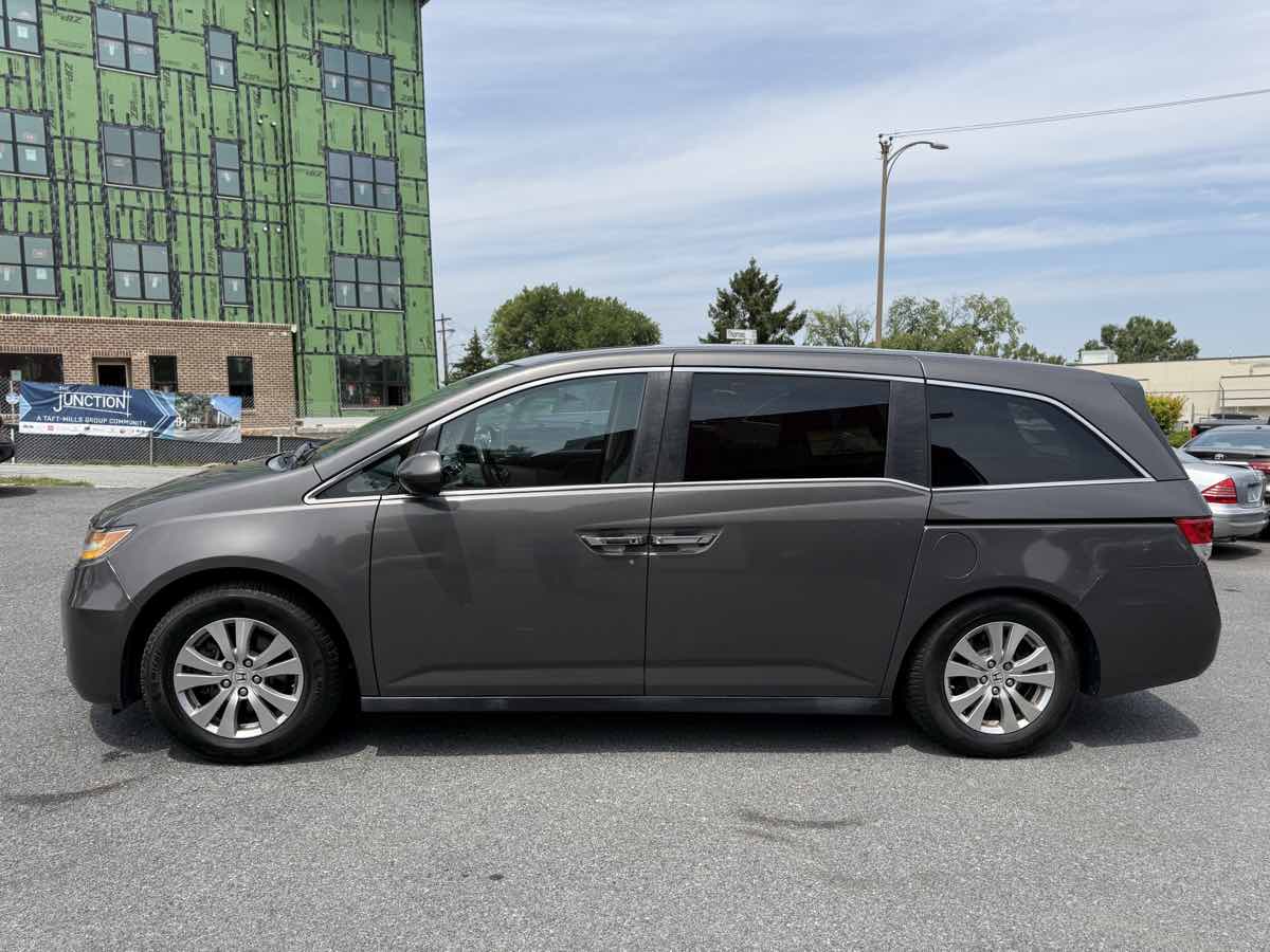 2014 Honda Odyssey EX-L photo 3