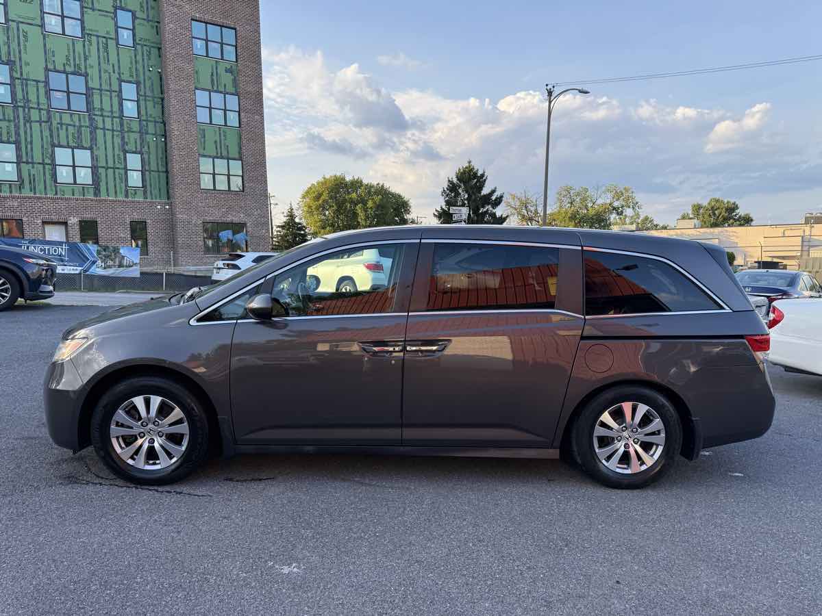 2015 Honda Odyssey EX-L photo 3