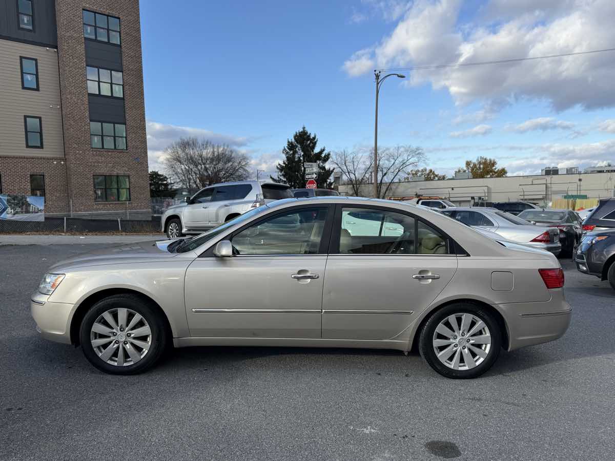 2009 Hyundai Sonata Limited photo 4