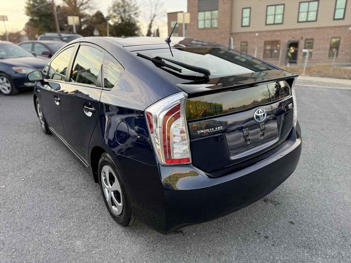 2015 Toyota Prius Two SE photo 4