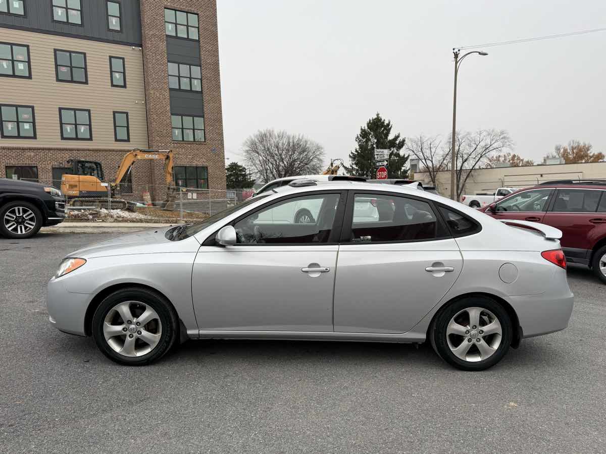 2009 Hyundai Elantra SE photo 3