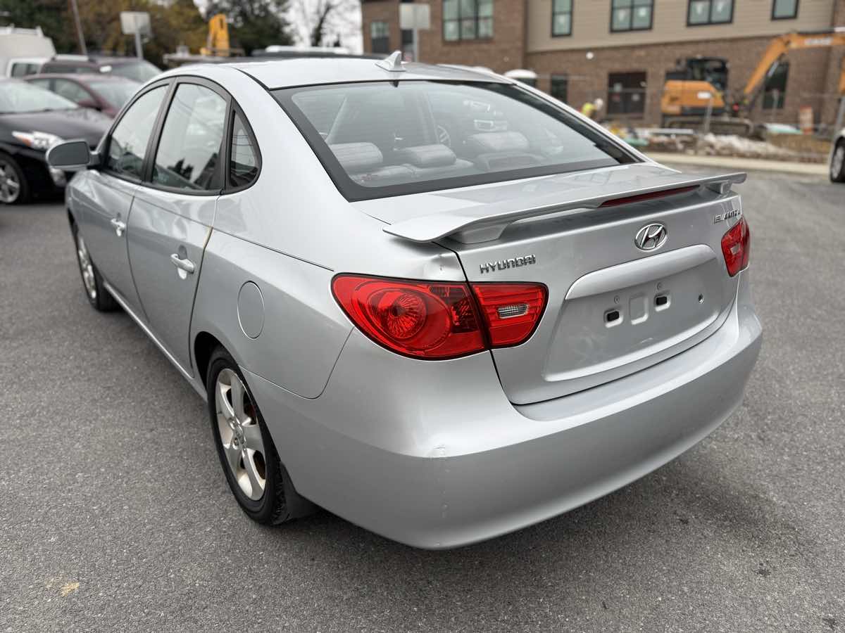 2009 Hyundai Elantra SE photo 4