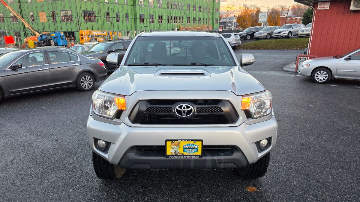 2013 Toyota Tacoma TRD photo 2