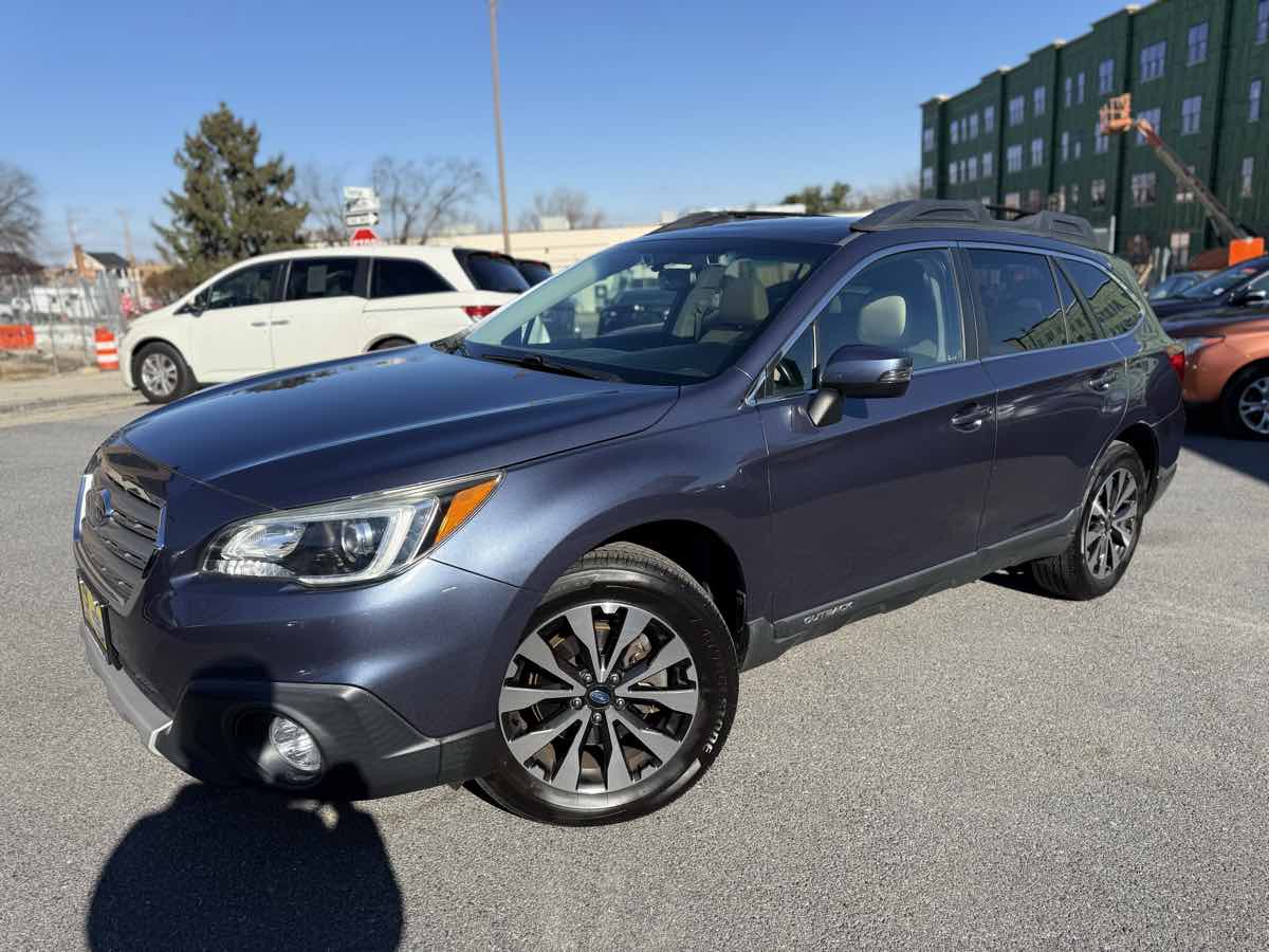 2016 Subaru Outback 2.5i Limited photo 2