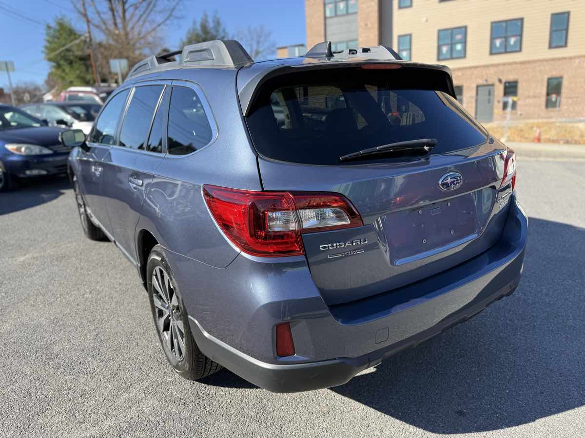 2016 Subaru Outback 2.5i Limited photo 4