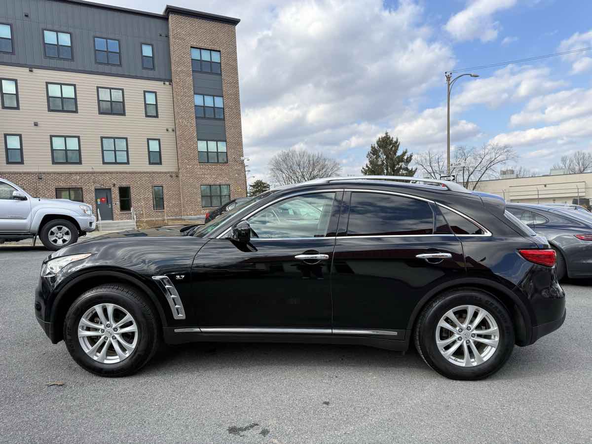 2015 INFINITI QX70 Base - Photo 4