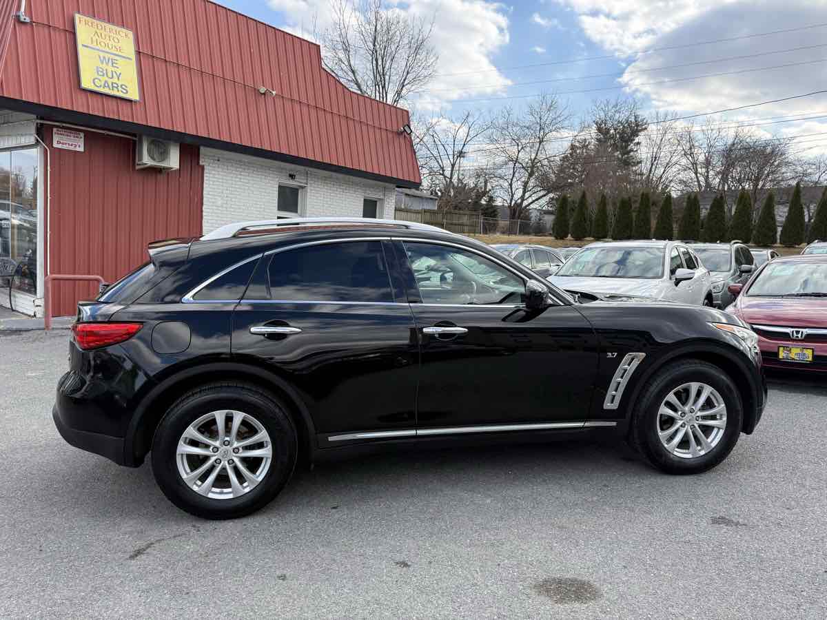 2015 INFINITI QX70 Base - Photo 8