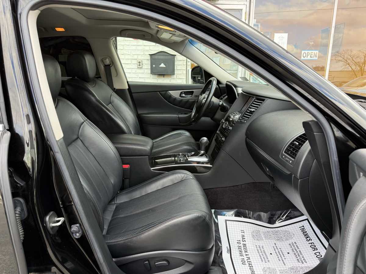 2015 INFINITI QX70 Base - Photo 10