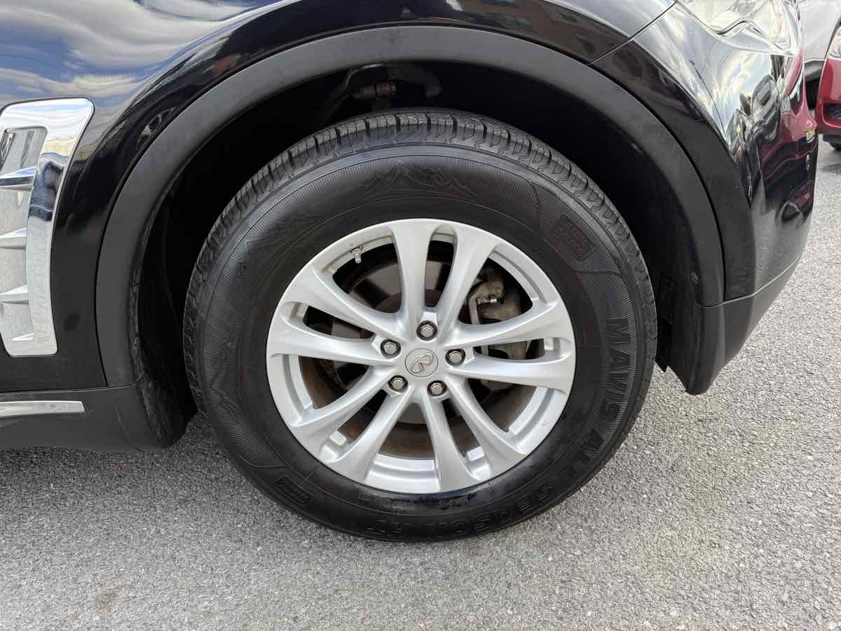 2015 INFINITI QX70 Base - Photo 28