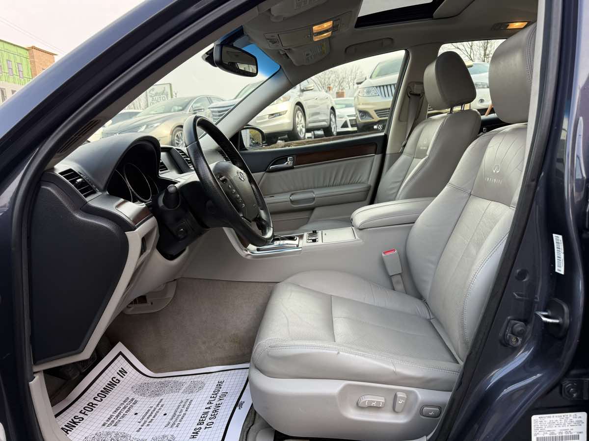 2008 INFINITI M 35 - Photo 9