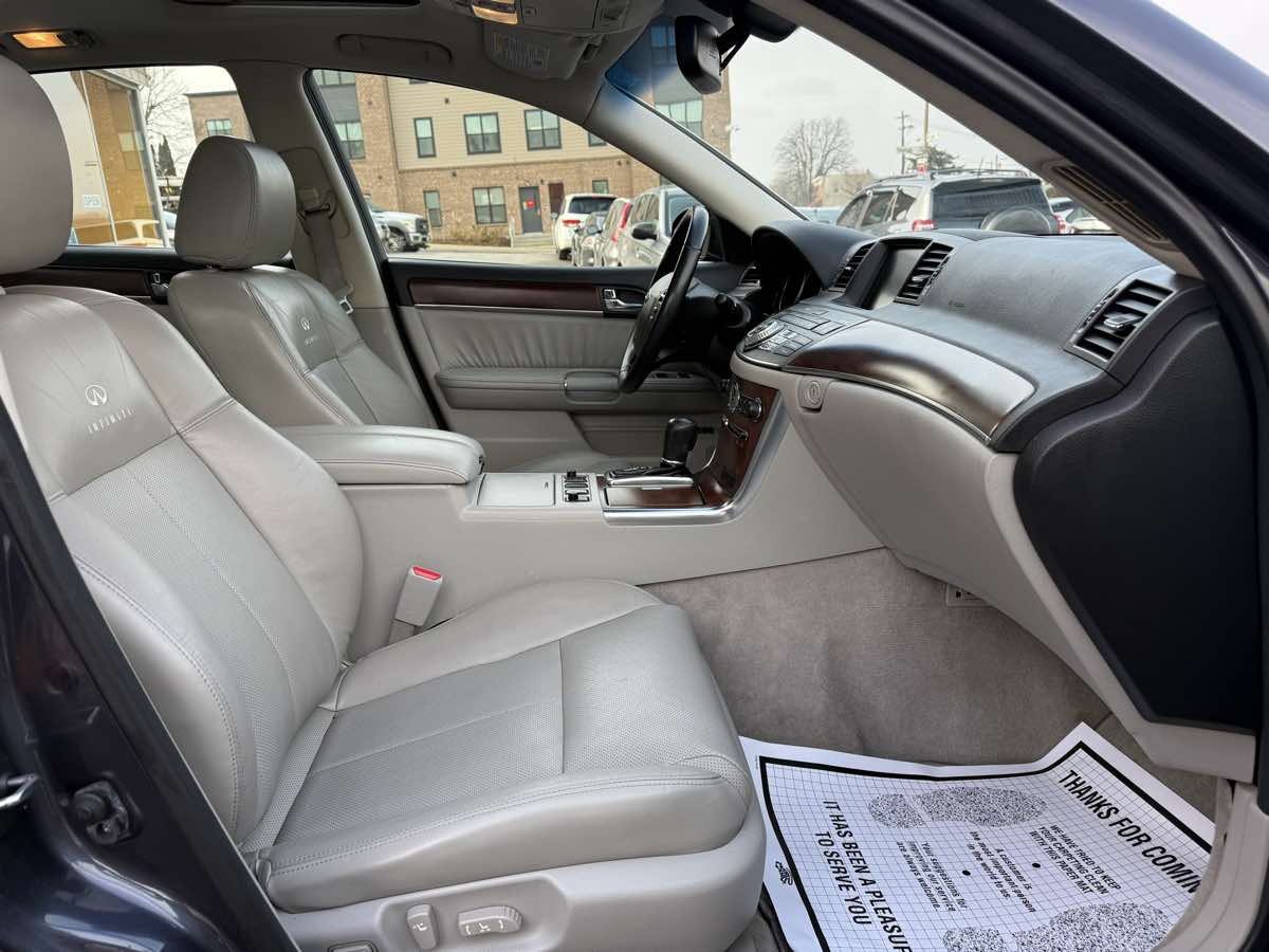 2008 INFINITI M 35 - Photo 10