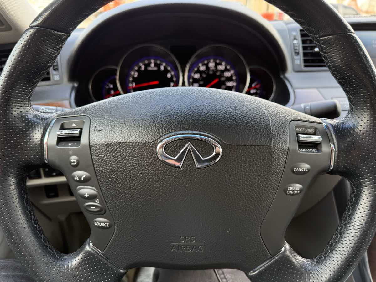 2008 INFINITI M 35 - Photo 16