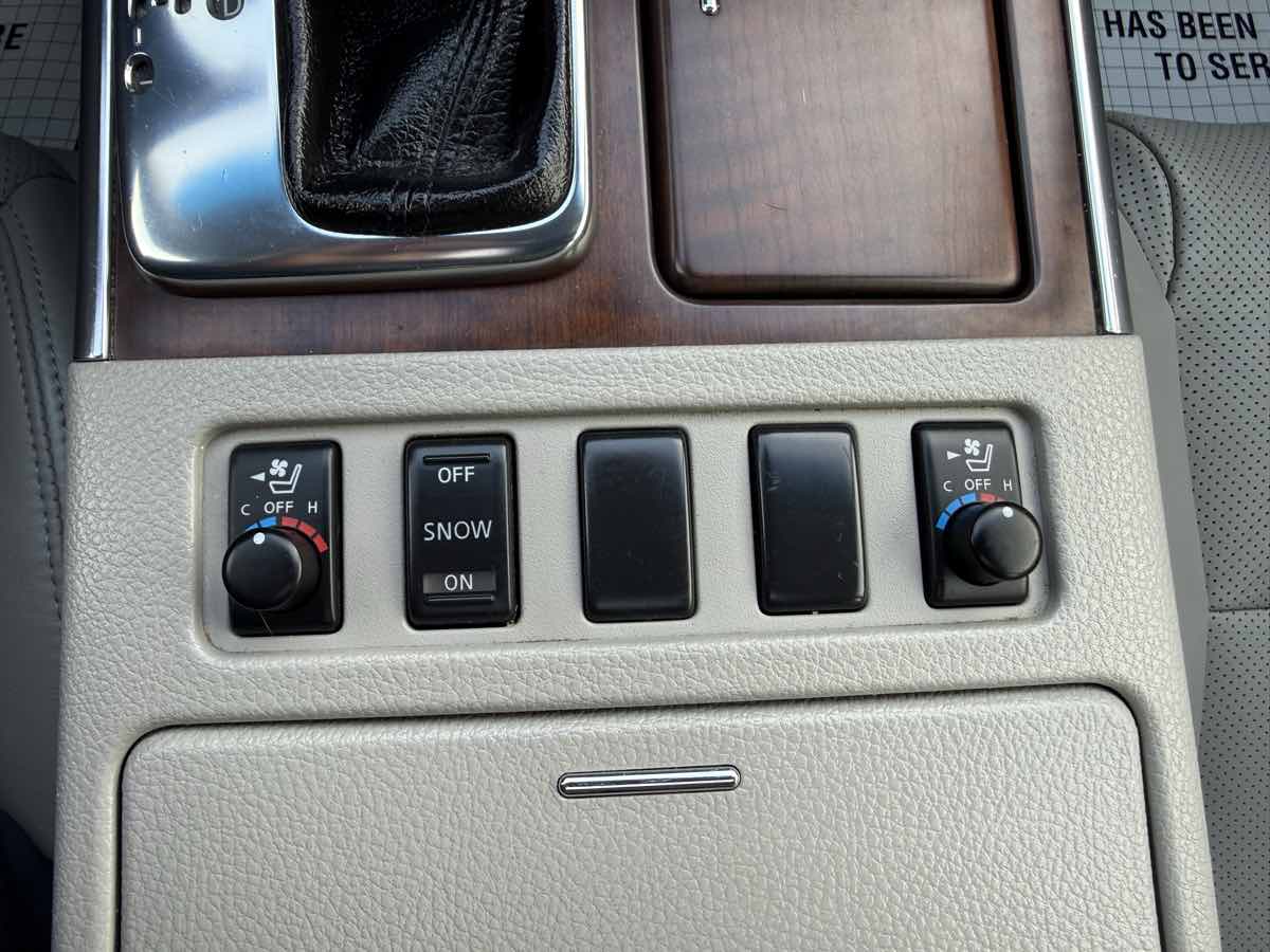 2008 INFINITI M 35 - Photo 21