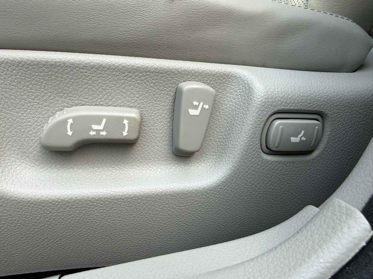 2008 INFINITI M 35 - Photo 25
