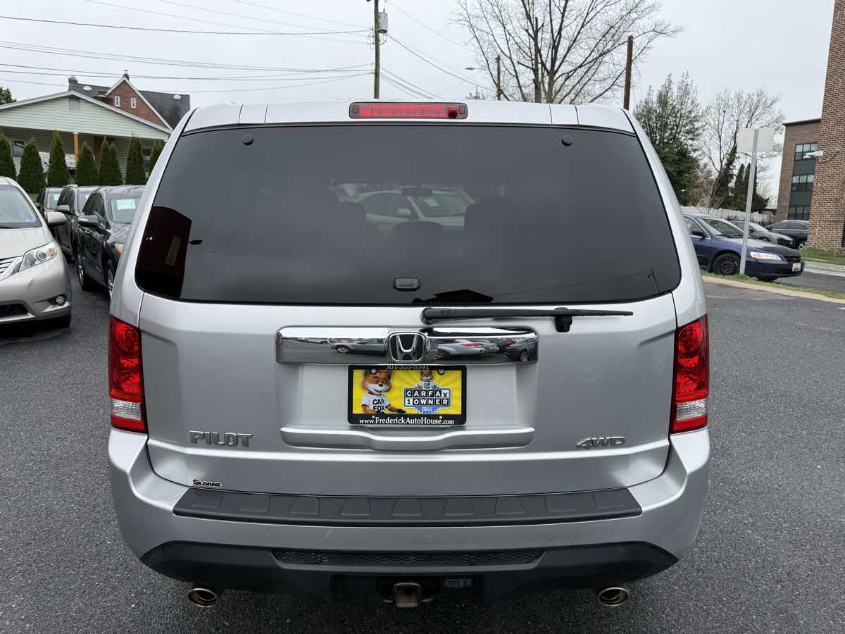 View vehicle photo 6