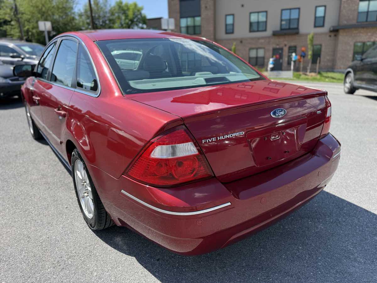 2005 Ford Five Hundred SEL - Photo 5