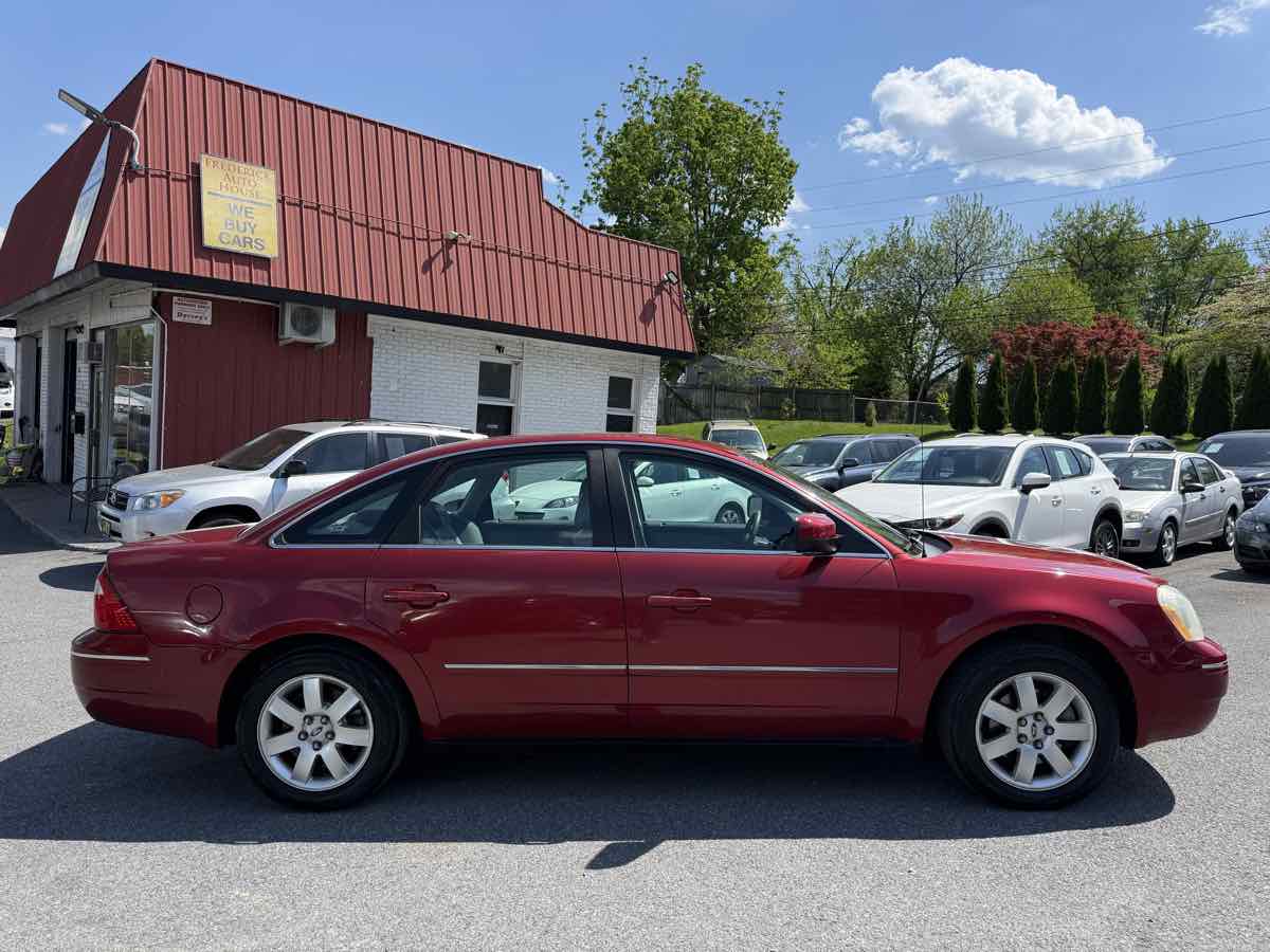 2005 Ford Five Hundred SEL - Photo 8