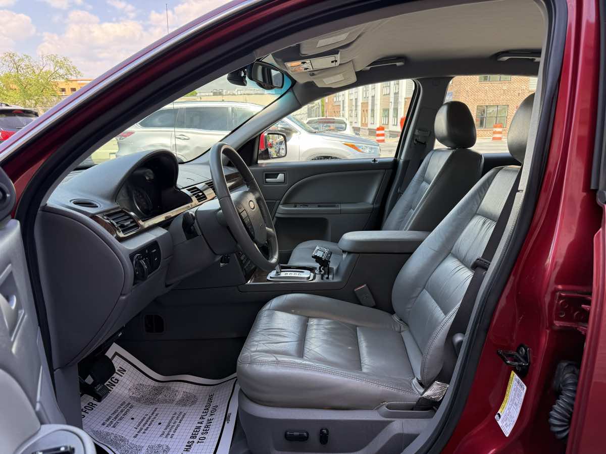 2005 Ford Five Hundred SEL - Photo 9