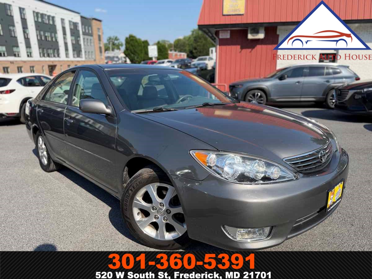 2005 Toyota Camry's photo