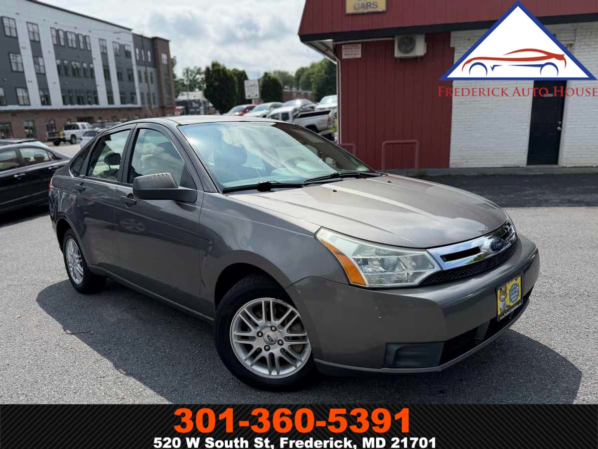 2009 Ford Focus SE's photo