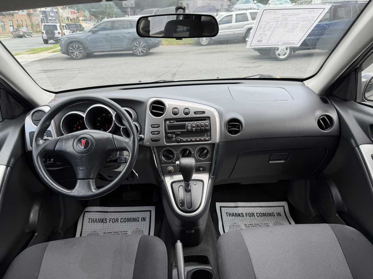 Pontiac Vibe photo 13