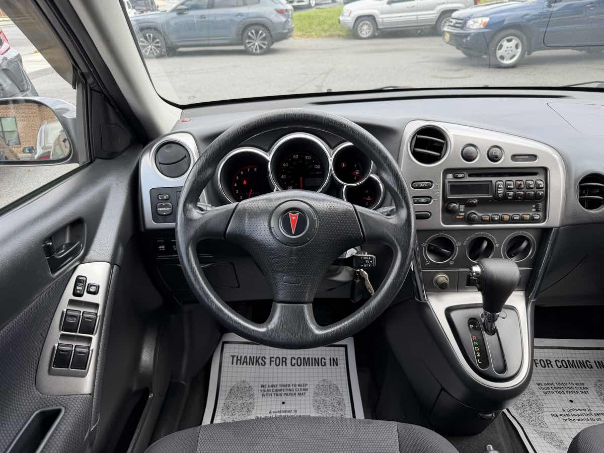 Pontiac Vibe photo 14