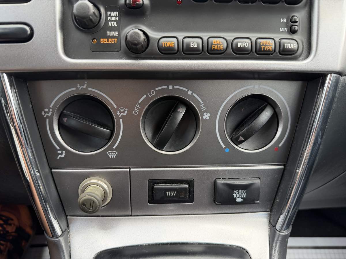 Pontiac Vibe photo 18