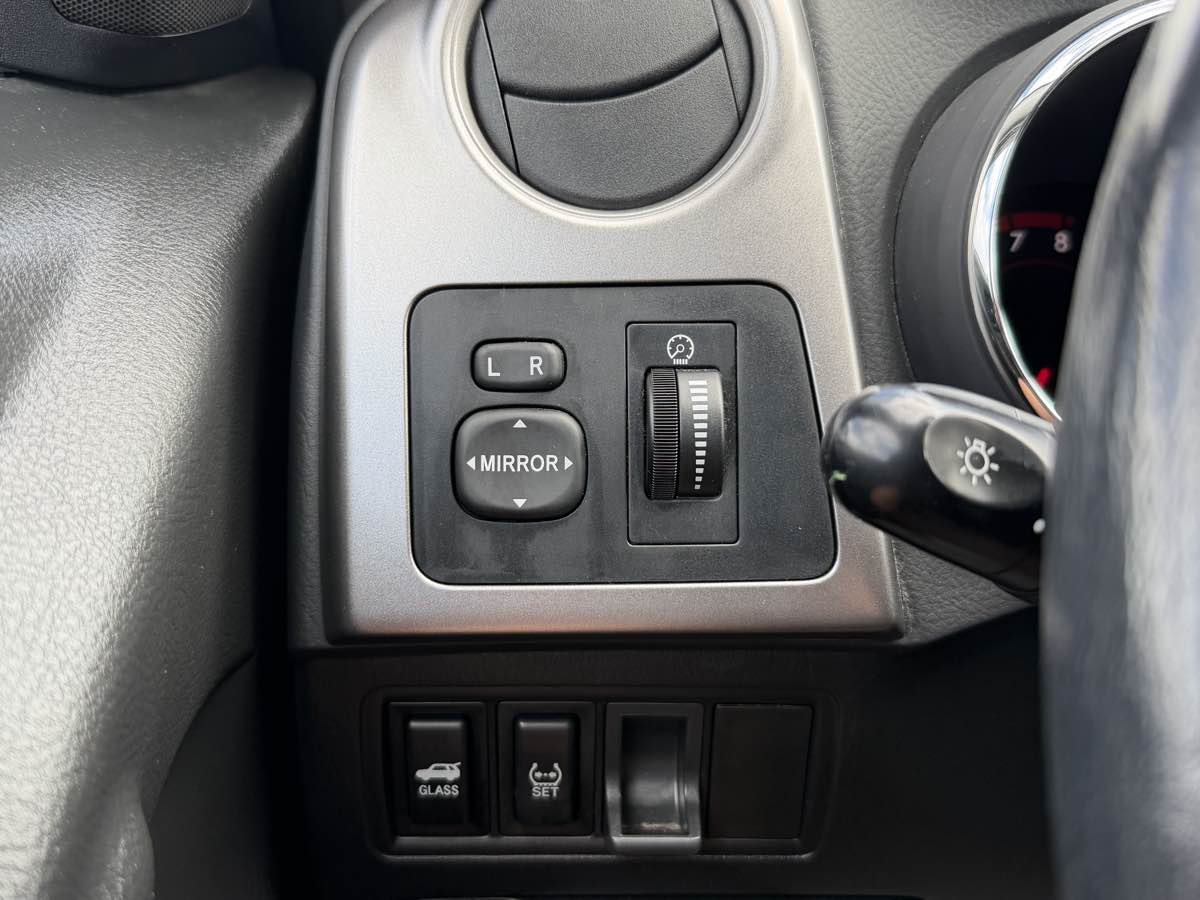 Pontiac Vibe photo 19