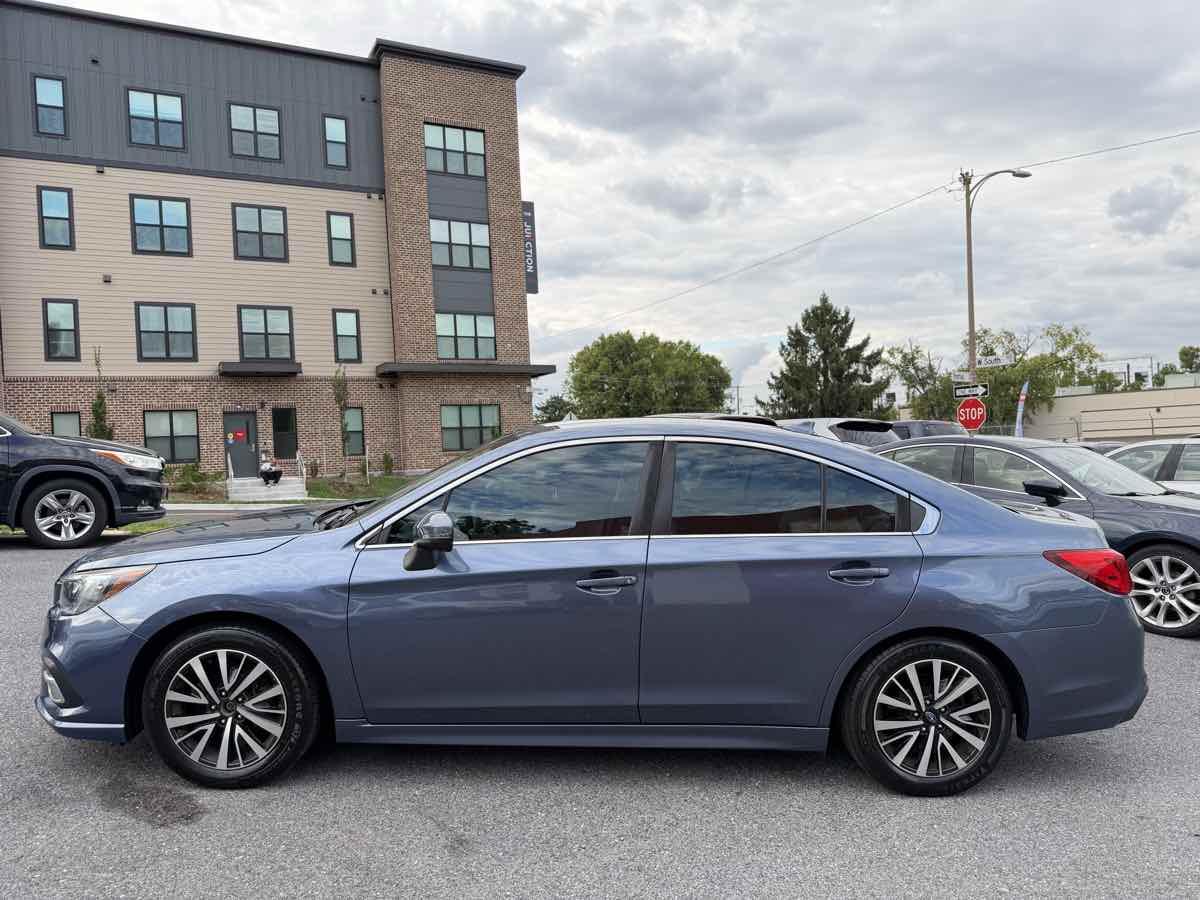 Subaru Legacy photo 4