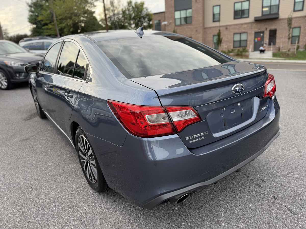 Subaru Legacy photo 5