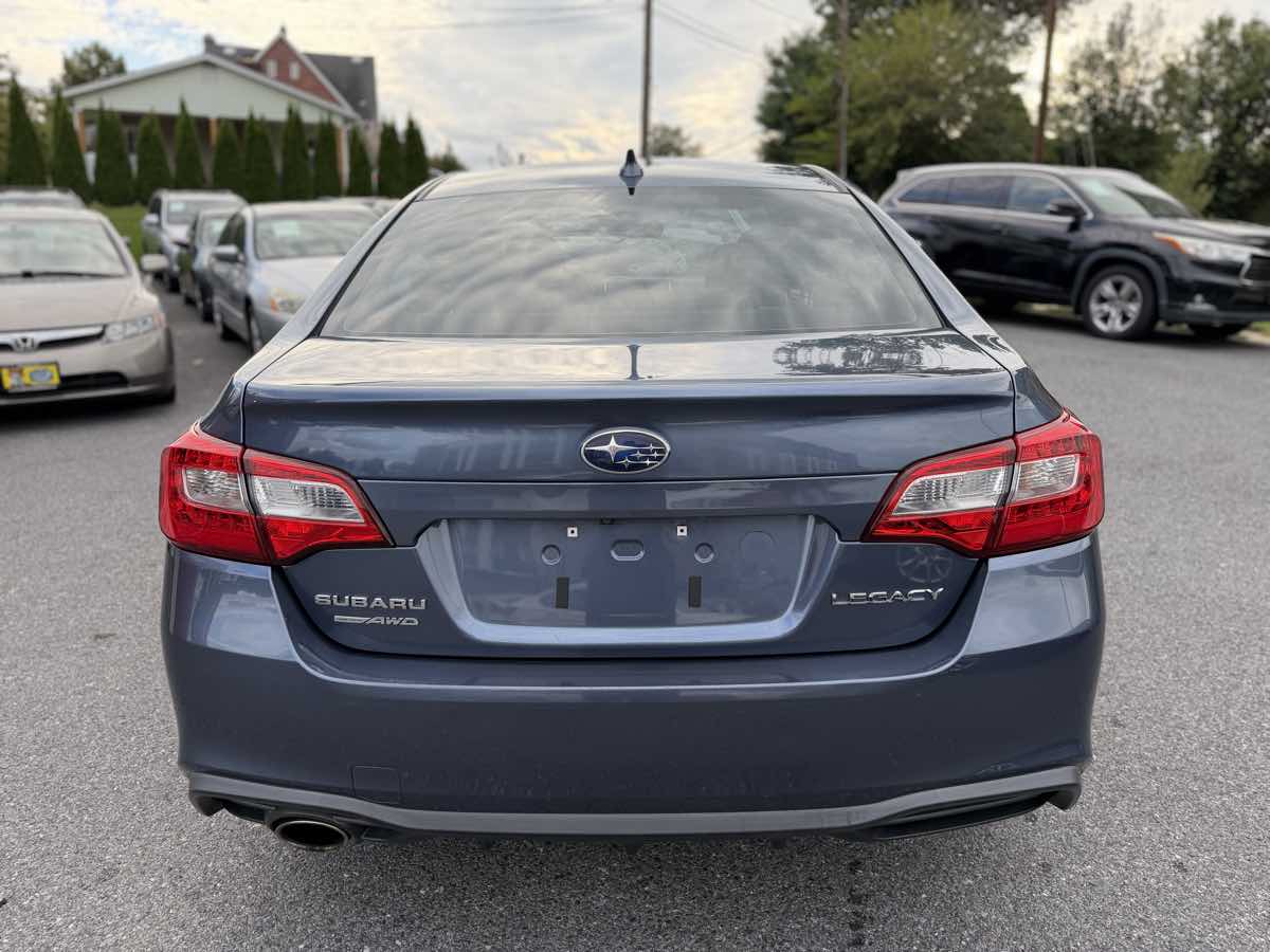 Subaru Legacy photo 6