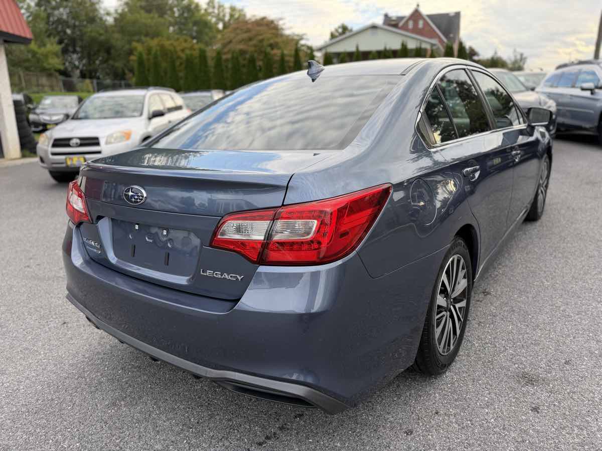 Subaru Legacy photo 7