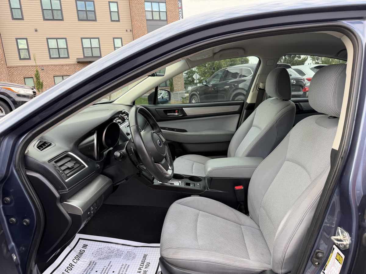 Subaru Legacy photo 9