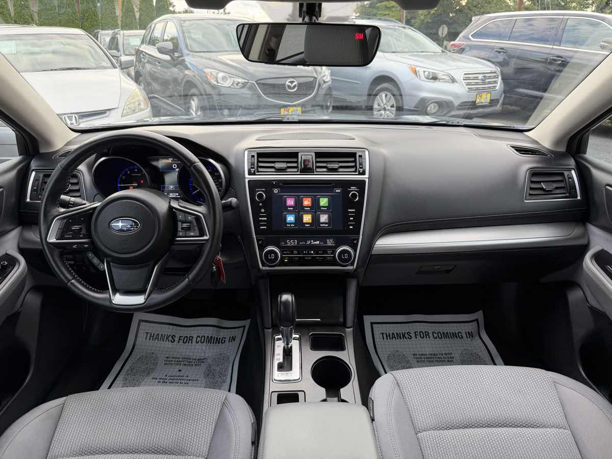 Subaru Legacy photo 13