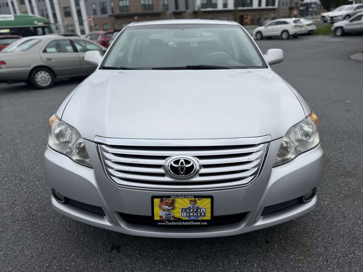 Toyota Avalon photo 2