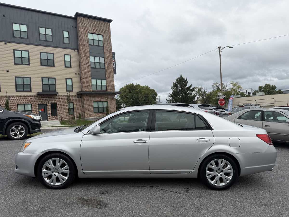 Toyota Avalon photo 4