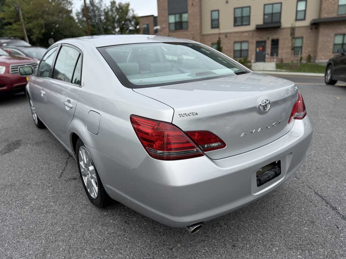 Toyota Avalon photo 5