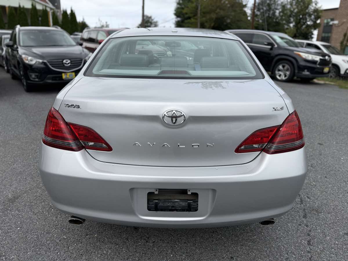 Toyota Avalon photo 6
