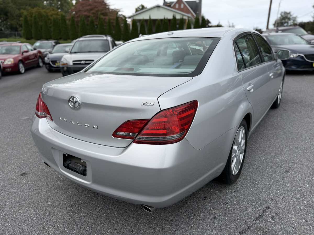 Toyota Avalon photo 7