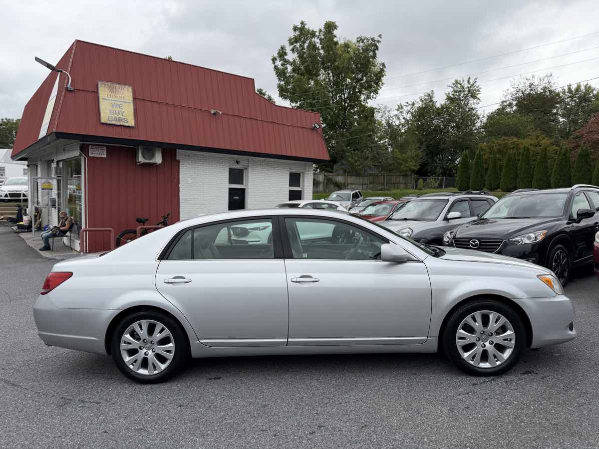 Toyota Avalon photo 8
