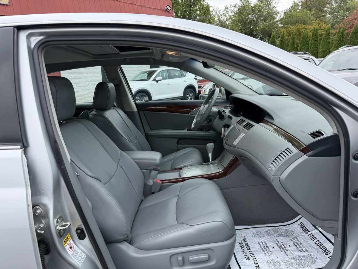 Toyota Avalon photo 10
