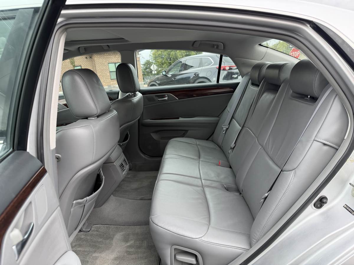 Toyota Avalon photo 11