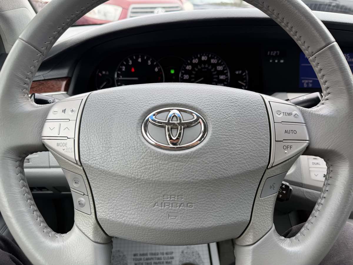 Toyota Avalon photo 15