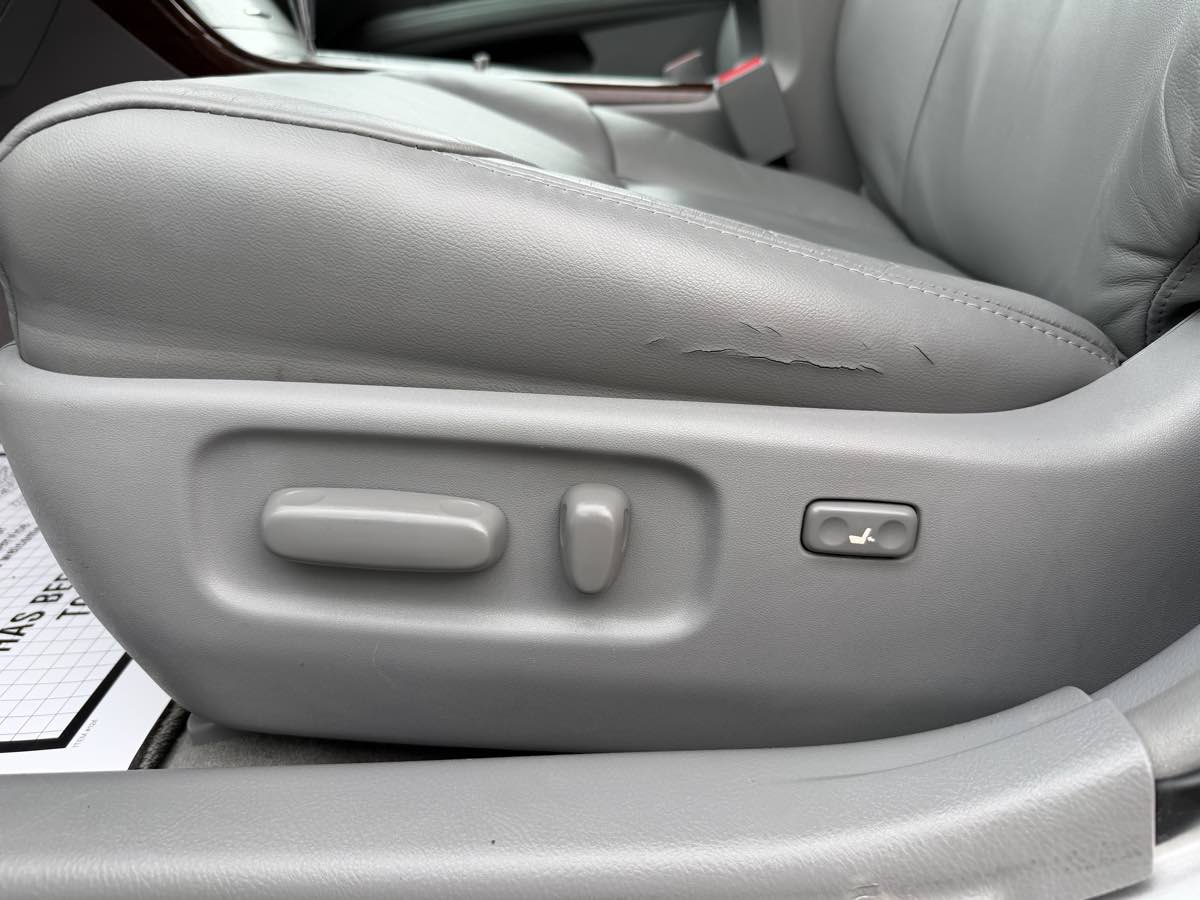 Toyota Avalon photo 24