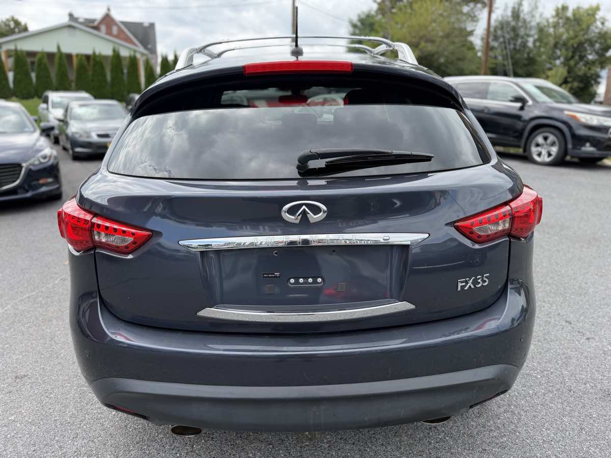 Infiniti FX35 photo 6